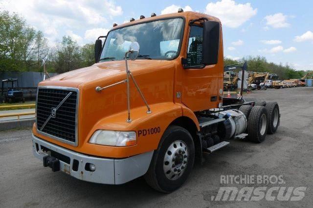 Volvo VNM64T Chassier