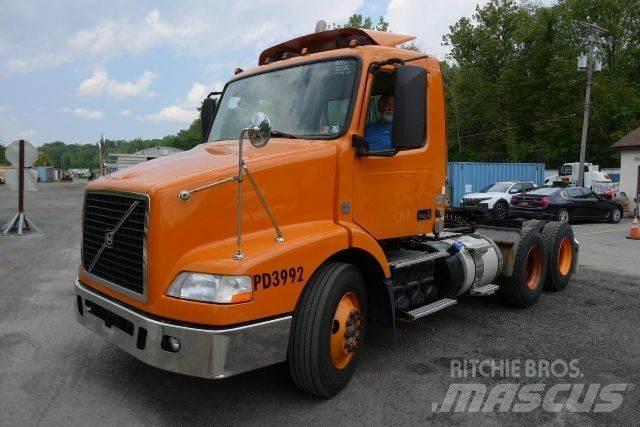 Volvo VNM64T Chassier