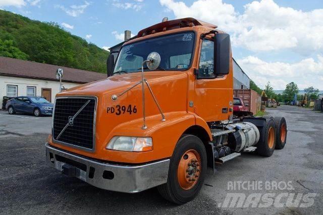 Volvo VNM64T Chassier