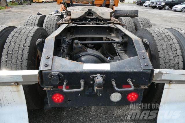 Volvo VNM64T Chassier