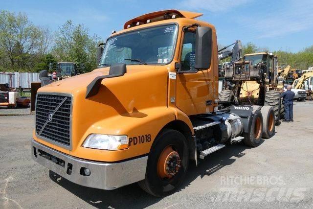 Volvo VNM64T Chassier