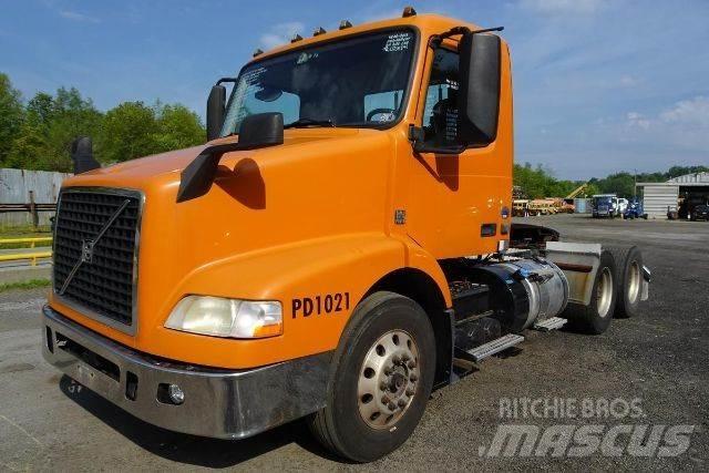 Volvo VNM64T Chassier