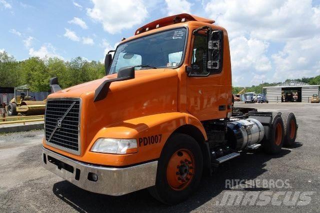 Volvo VNM64T Chassier