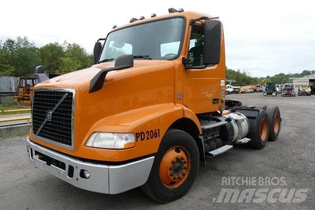 Volvo VNM64T Chassier
