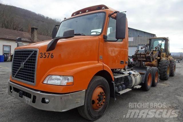 Volvo VNM64T Chassier