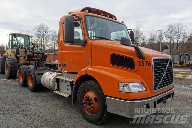 Volvo VNM64T Chassier