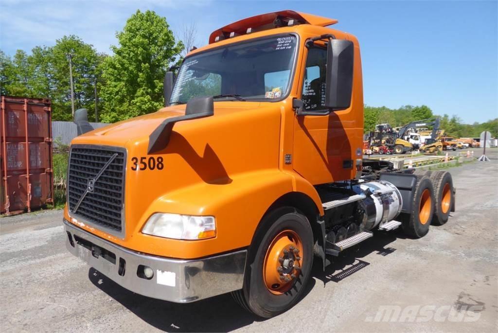 Volvo VNM64T Chassier