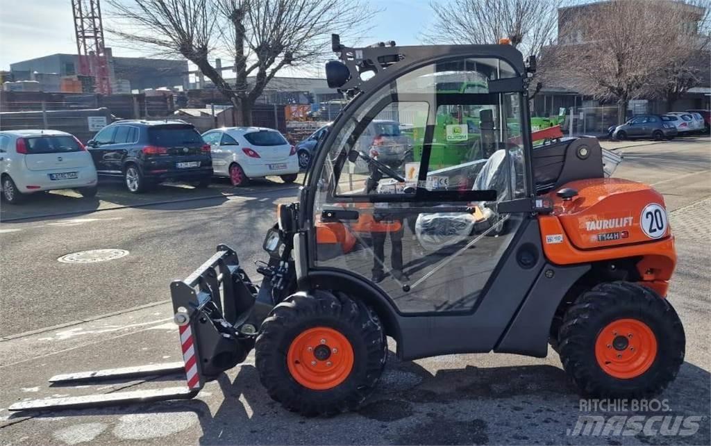 Ausa T144H Teleskoplastare