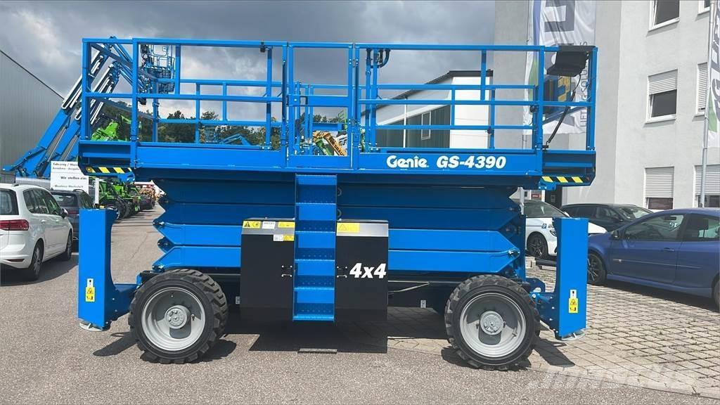 Genie GS-4390RT Saxliftar
