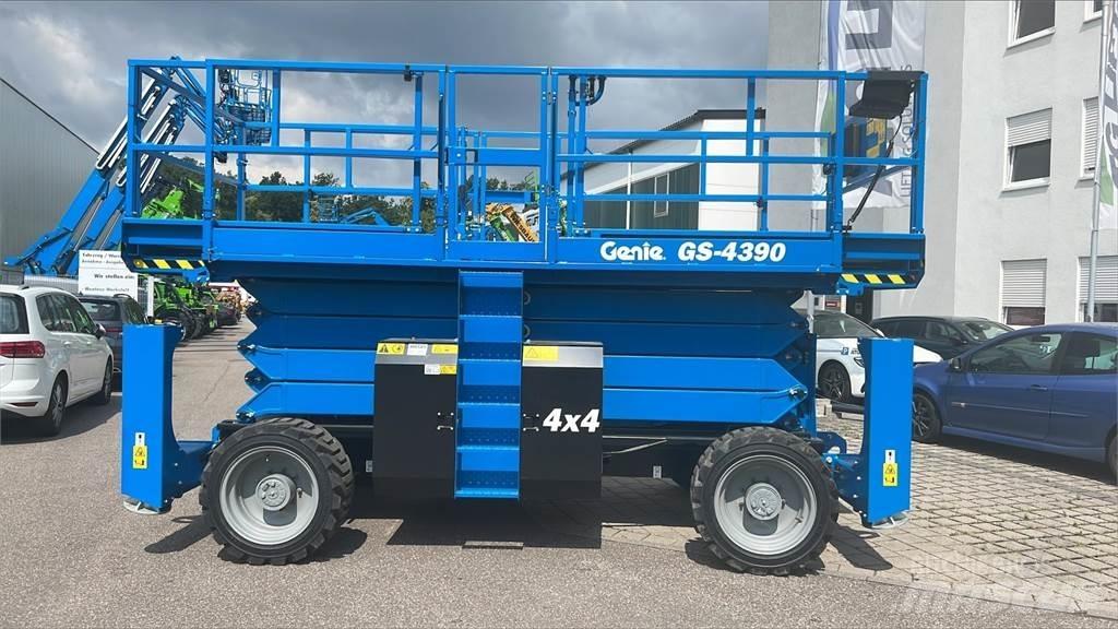 Genie GS-4390RT Saxliftar