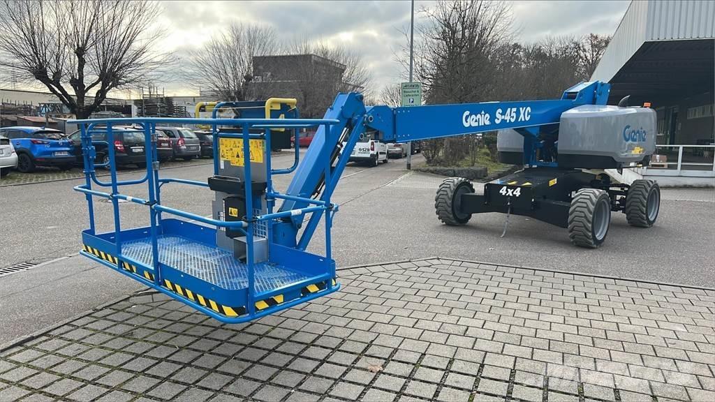 Genie S-45 XC Bomliftar