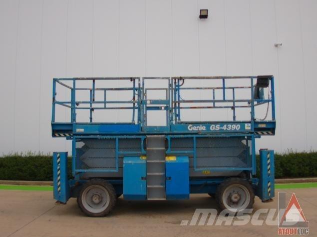 Genie GS-4390RT Bomliftar
