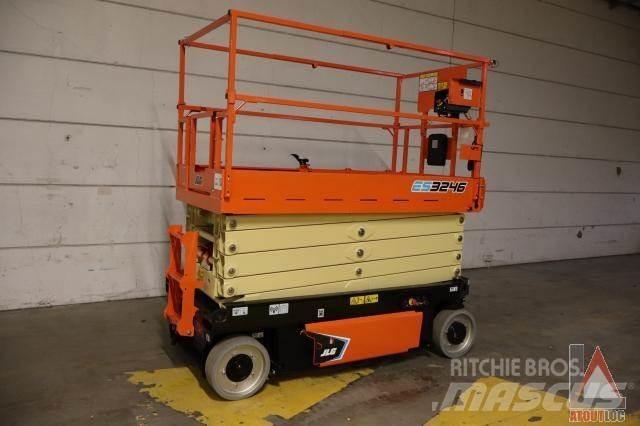 JLG 3246ES Bomliftar