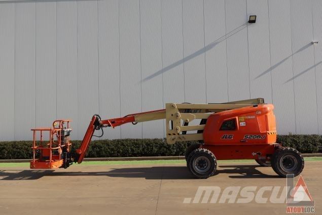 JLG 520AJ Bomliftar
