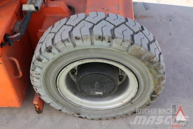 JLG E300AJP Bomliftar