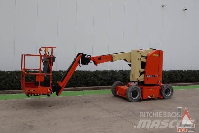 JLG E300AJP Bomliftar