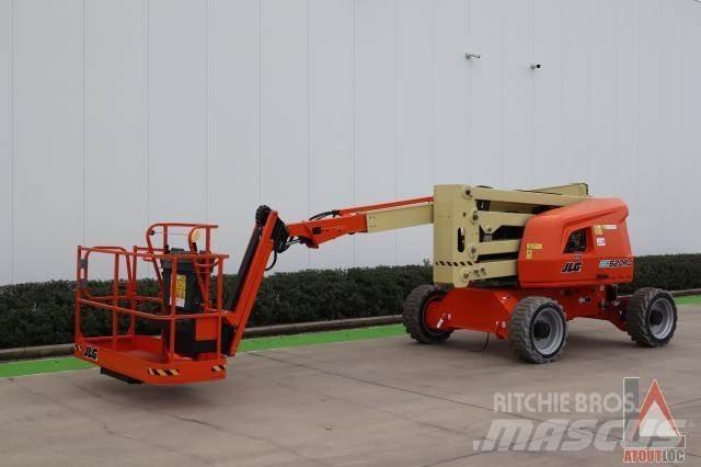 JLG EC 520AJ Bomliftar