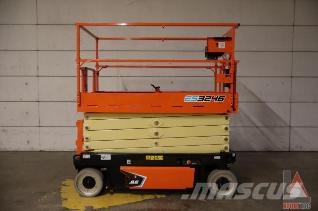 JLG ES3246 Bomliftar