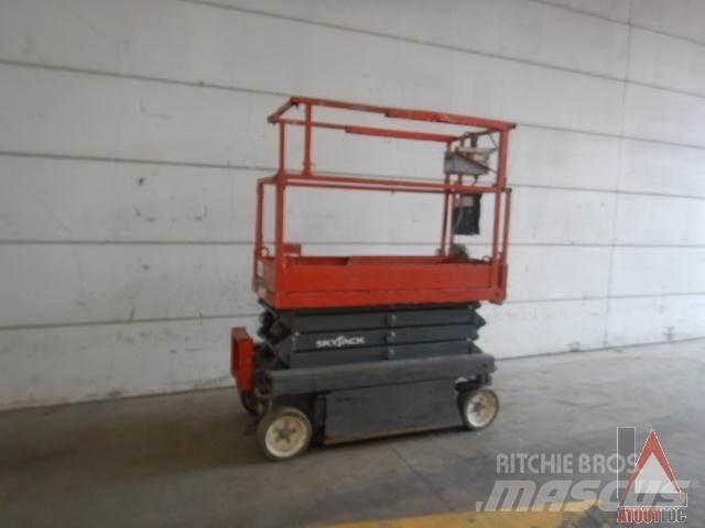SkyJack SJ3219 Bomliftar