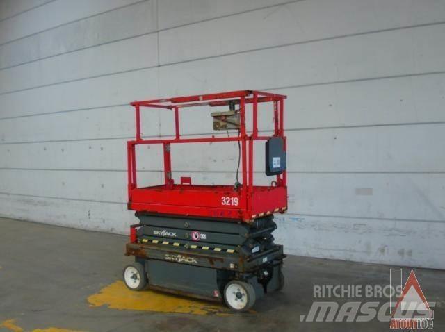SkyJack SJ3219 Bomliftar