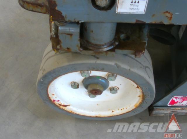 SkyJack SJ3219 Bomliftar