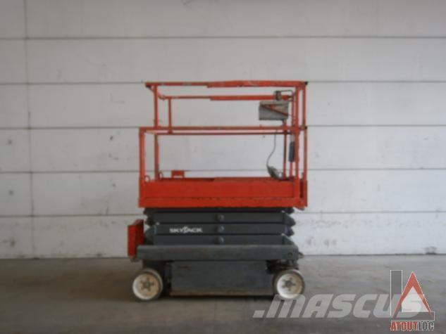 SkyJack SJ3219 Bomliftar