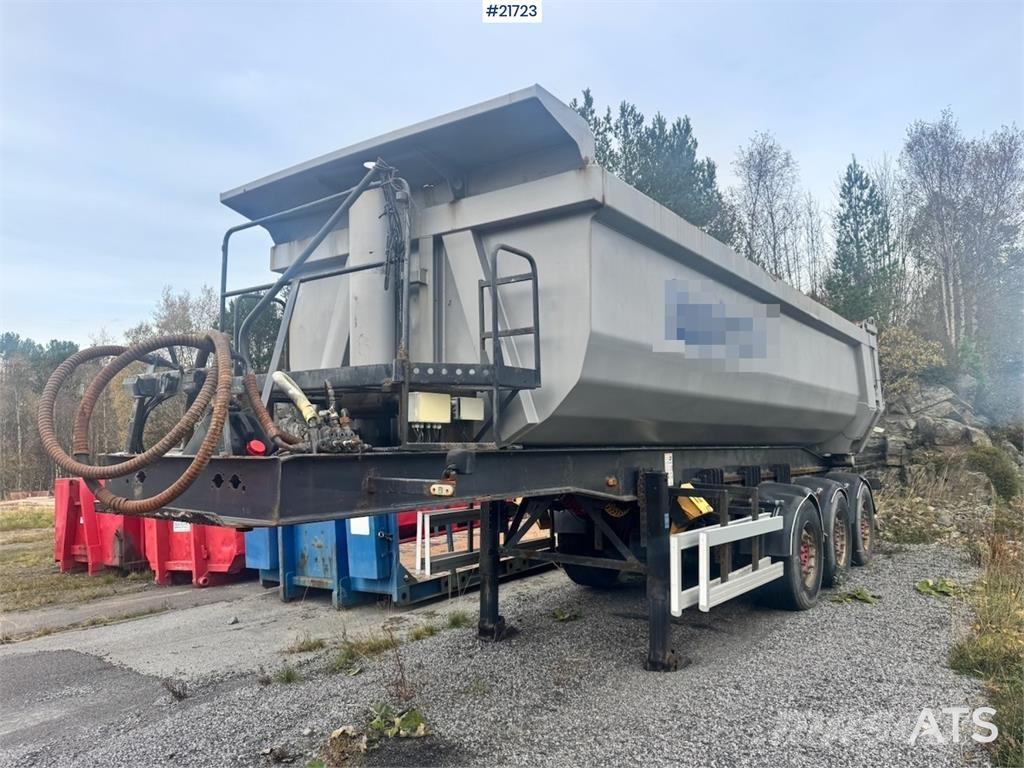 Carnehl Tippsemi. Tipptrailer