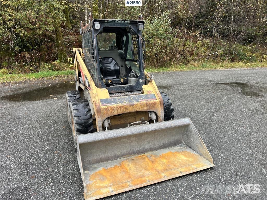 CAT 226 Kompaktlastare