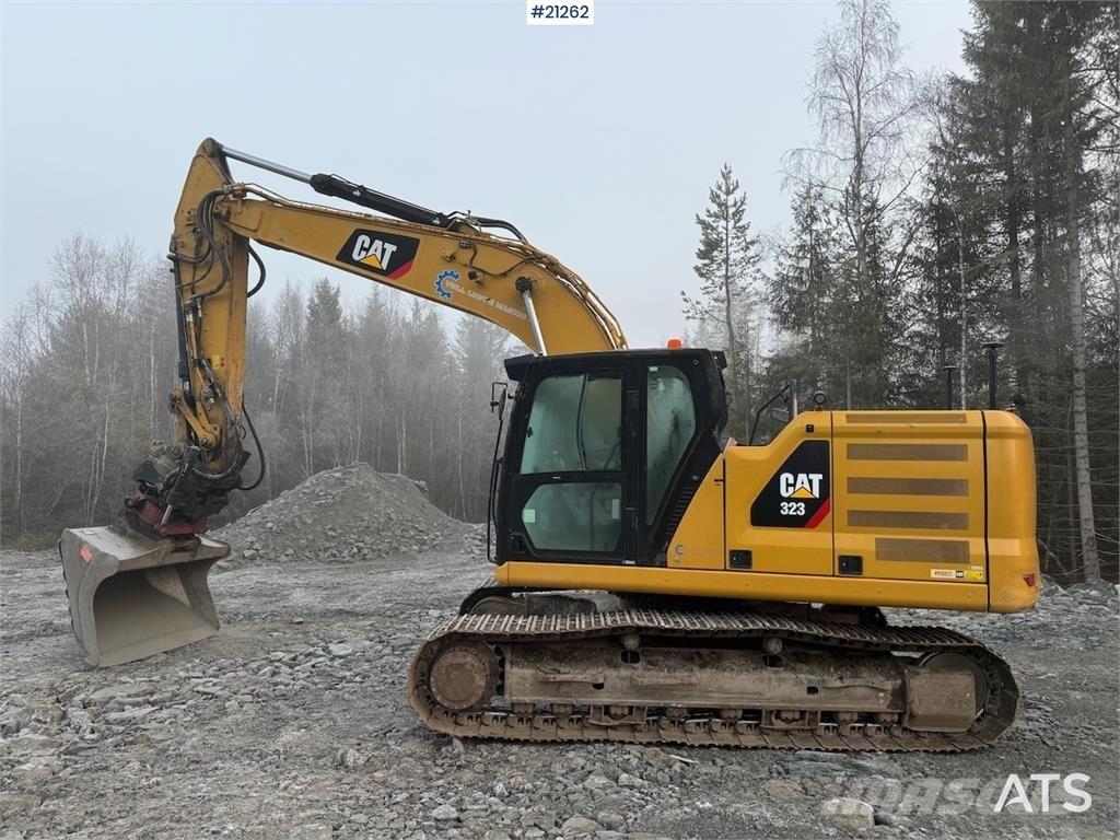 CAT 323 Bandgrävare