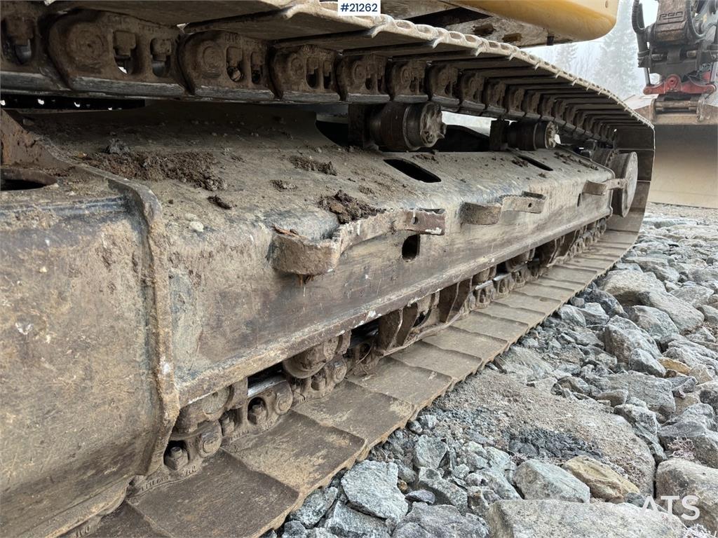 CAT 323 Bandgrävare