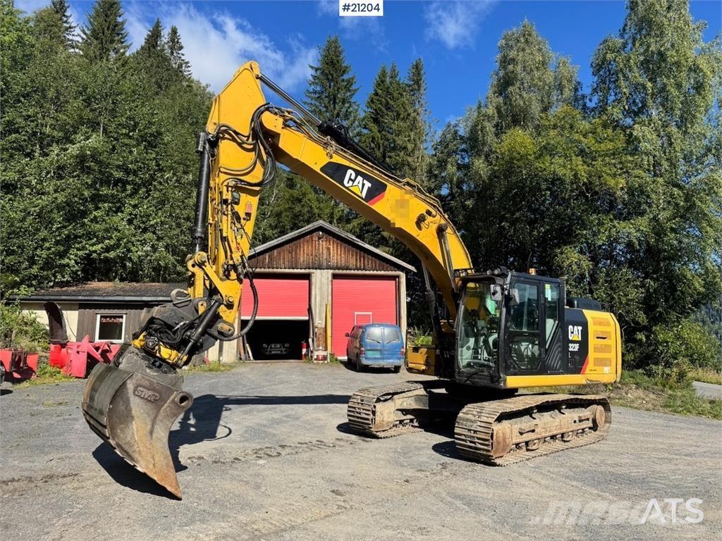 CAT 323FL Bandgrävare