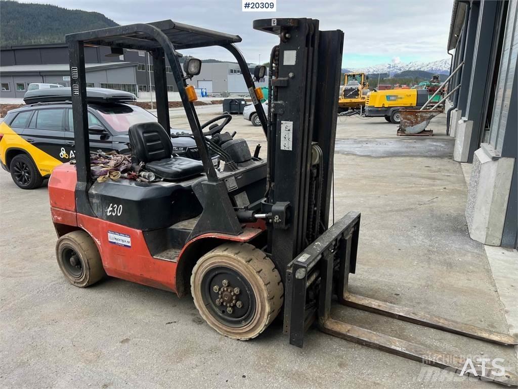  Gaffeltruck FG301 Övriga motviktstruckar