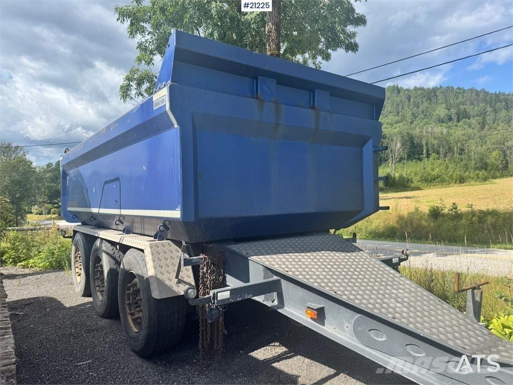 Maur Trailer. Tippsläp