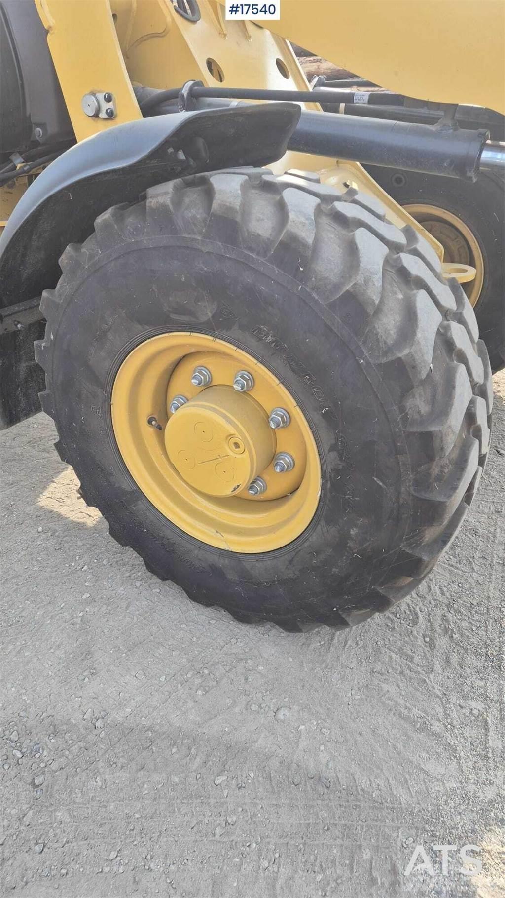 CAT 906M Hjullastare