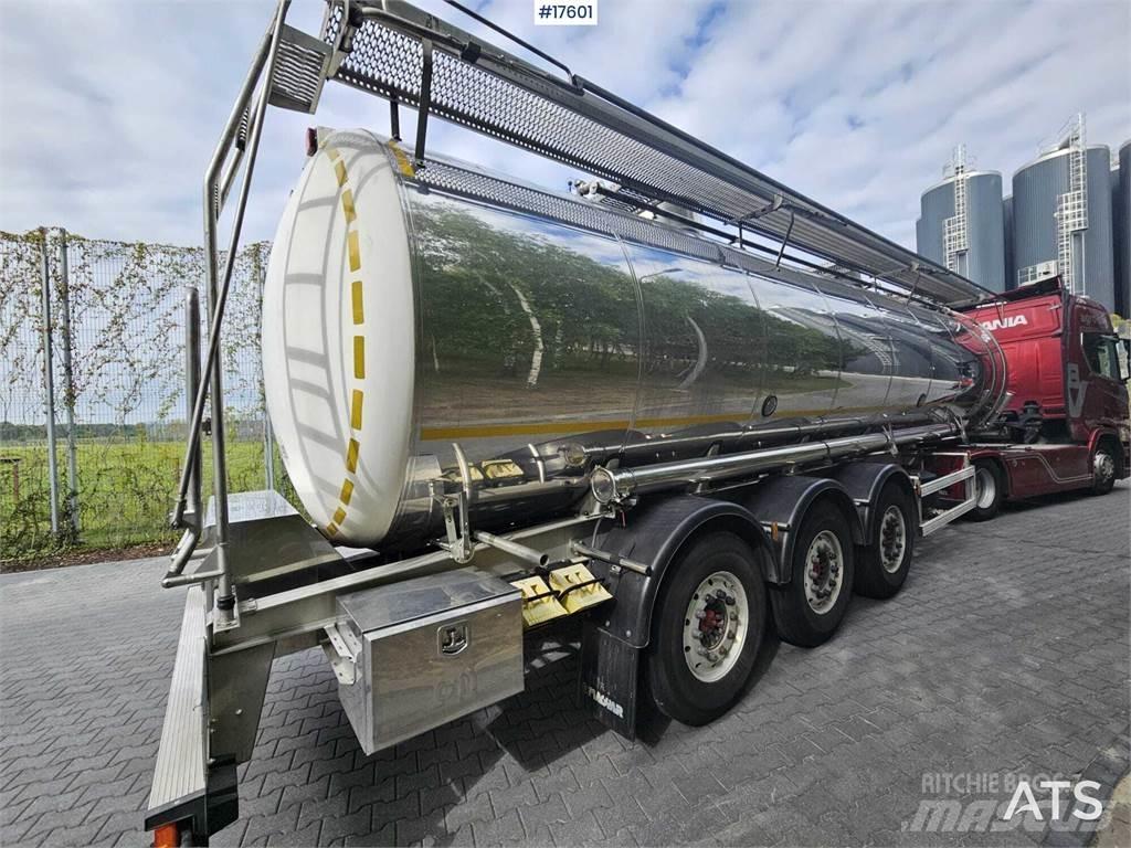 Magyar 6 Ms 2B6 07 Tanktrailer