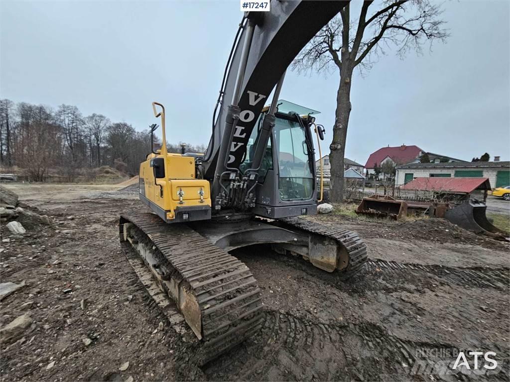 Volvo EC220DL Bandgrävare