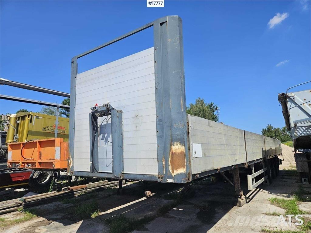 Zaslaw D-651 Flaktrailer