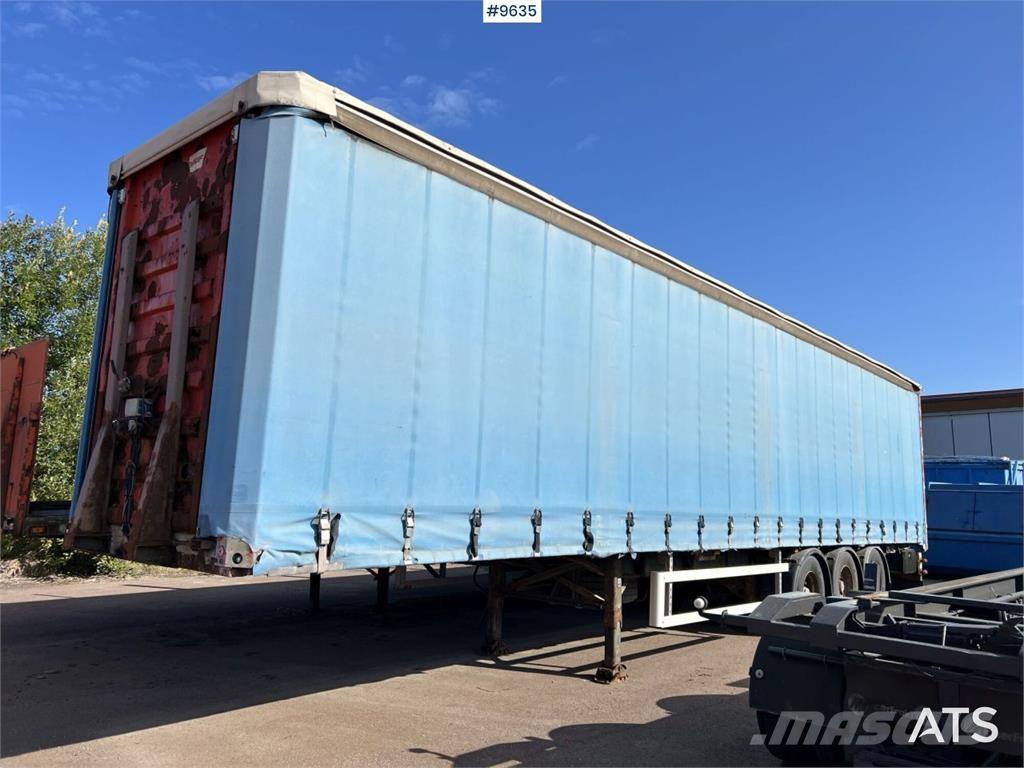Fruehauf SS136/P3S Kapelltrailer