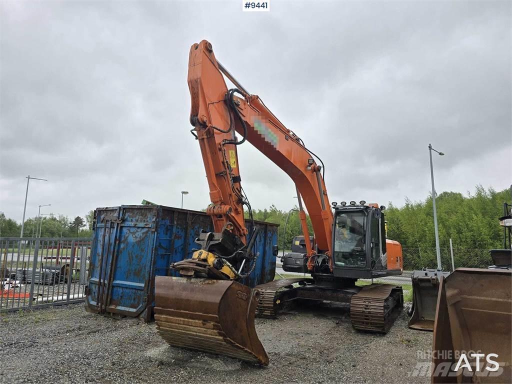 Hitachi ZX 250 LC-3 Bandgrävare