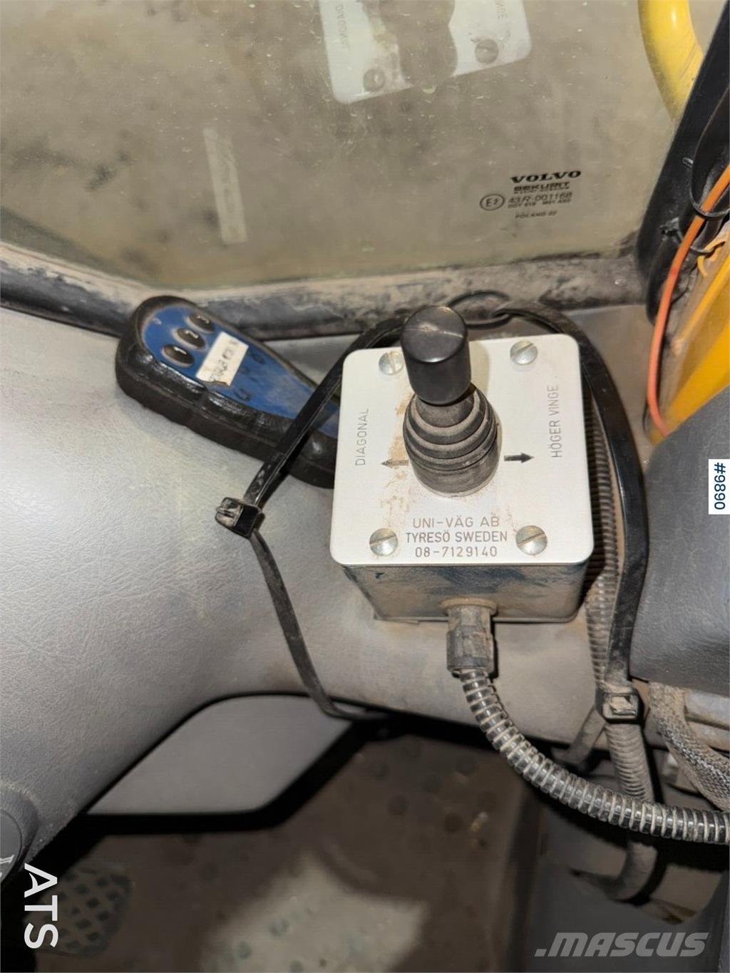 Uni-väg UV-280 Plogar