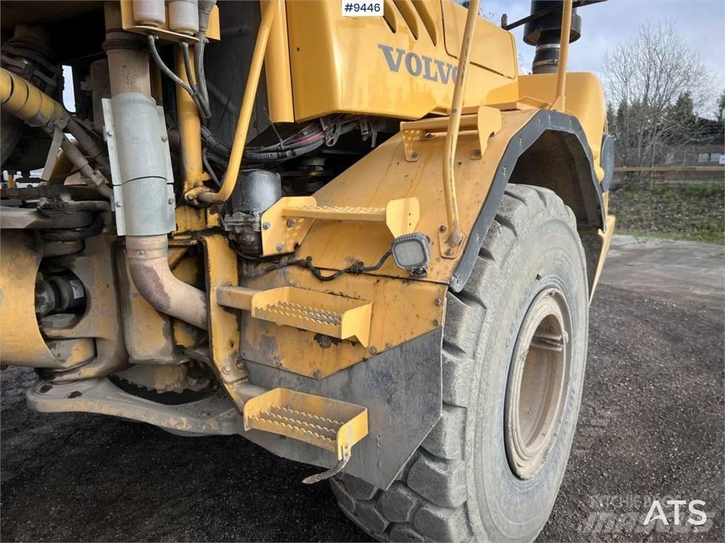 Volvo A25D Midjestyrd dumper