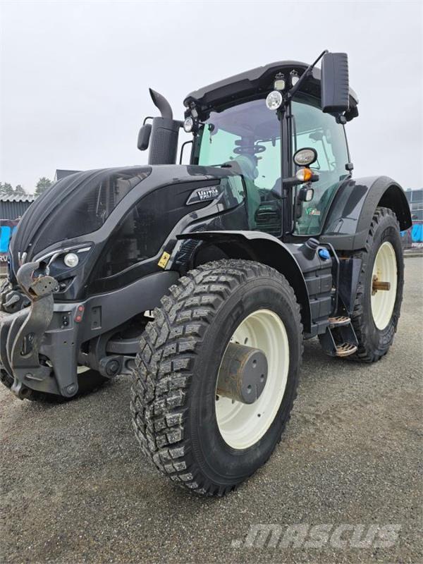 Valtra S374 Traktorer