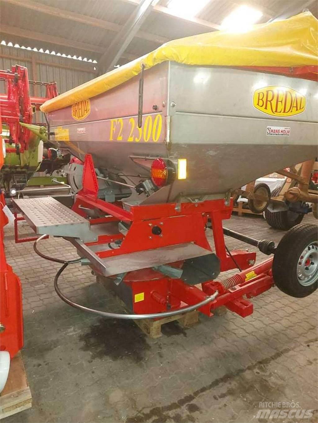 Bredal F2 2500 Mineralgödselspridare