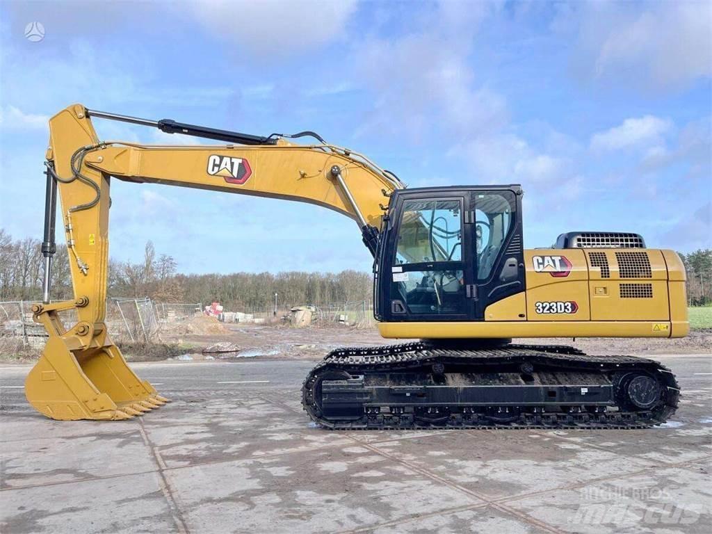 CAT 323D3 Bandgrävare