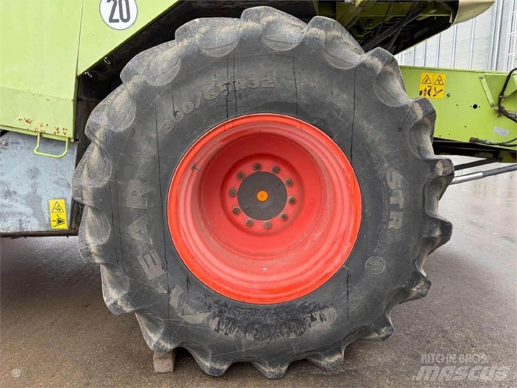 CLAAS LEXION 460 Skördetröskor