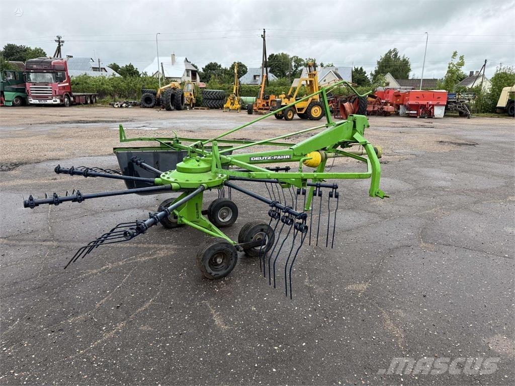 Deutz-Fahr 300 Fullfodervagnar