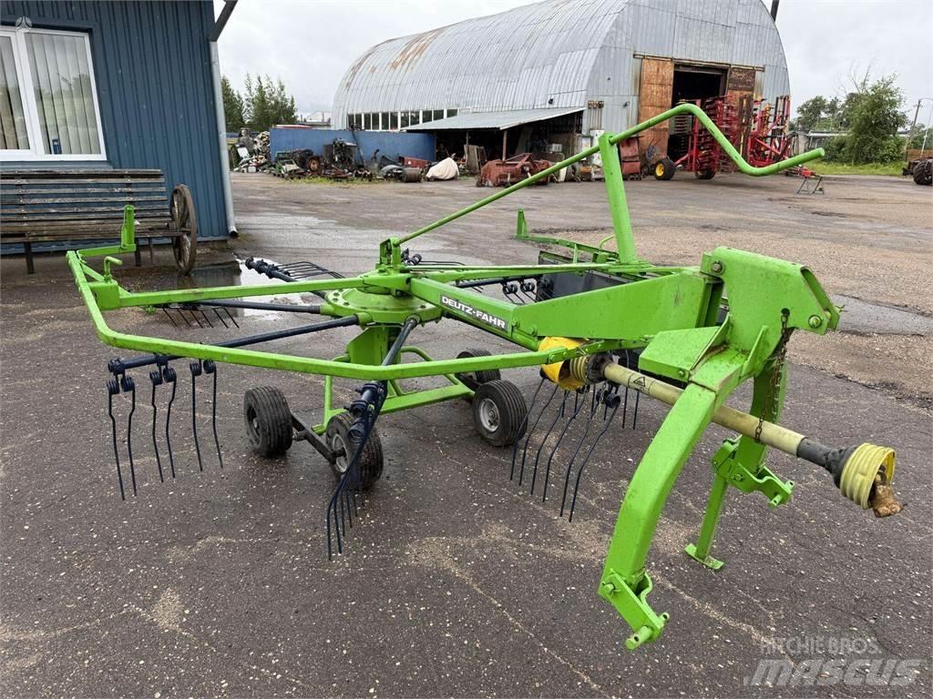 Deutz-Fahr 300 Fullfodervagnar