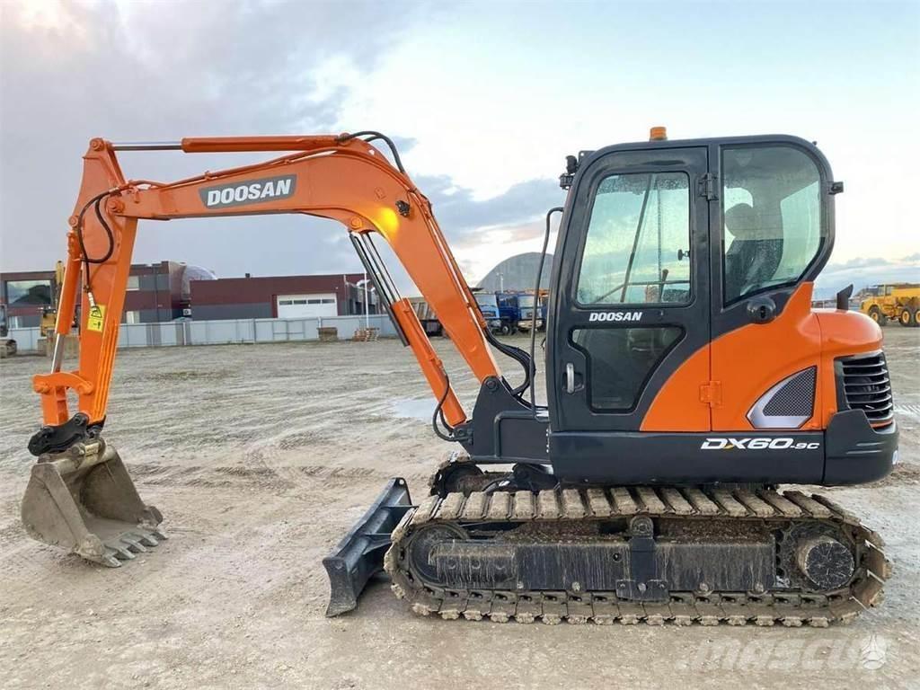 Doosan DX 60 C Minigrävare < 7t