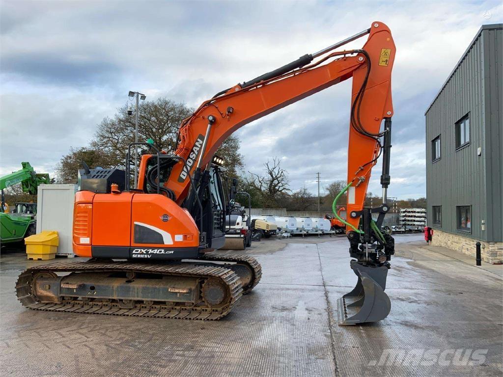 Doosan DX140 LCR Bandgrävare