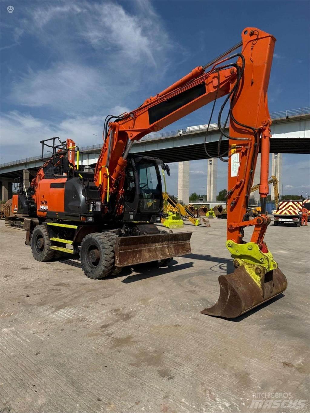 Hitachi ZX145W-6 Bandgrävare